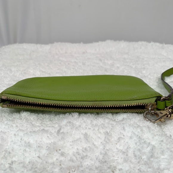 Michael Kors wristlet - Picture 4 of 8